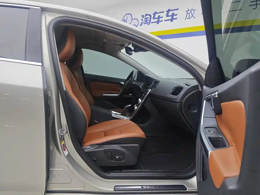 Volvo S60 — миниатюра 8