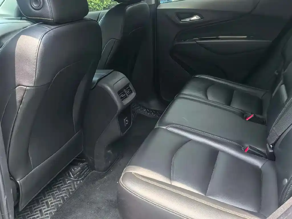 Chevrolet Equinox — миниатюра 5