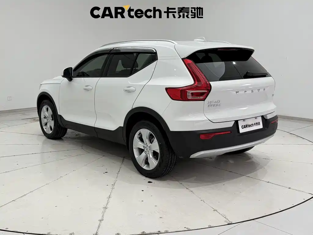 Volvo XC40 — миниатюра 6