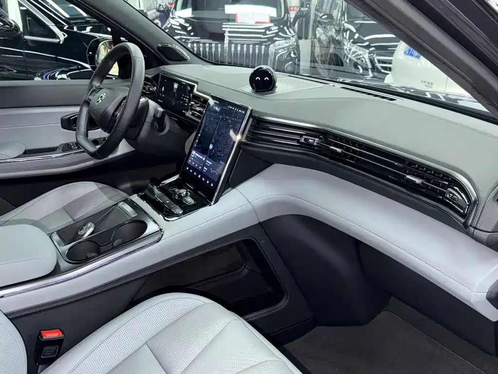 NIO ES8 — миниатюра 14