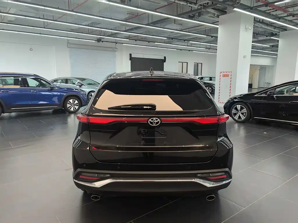 Toyota Harrier — миниатюра 5