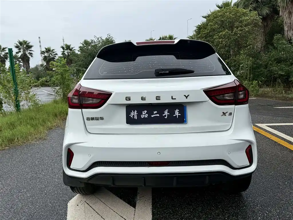 Geely Vision X3 — миниатюра 5