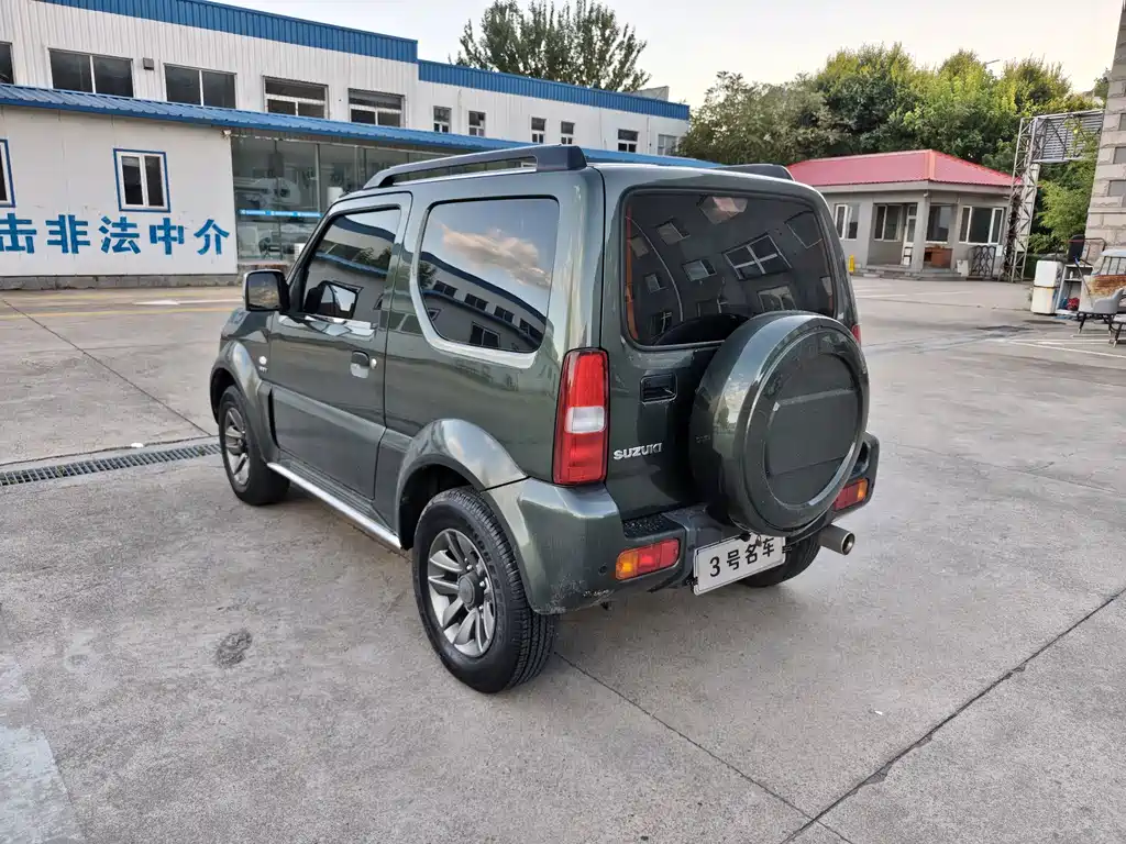 Suzuki Jimny — миниатюра 5