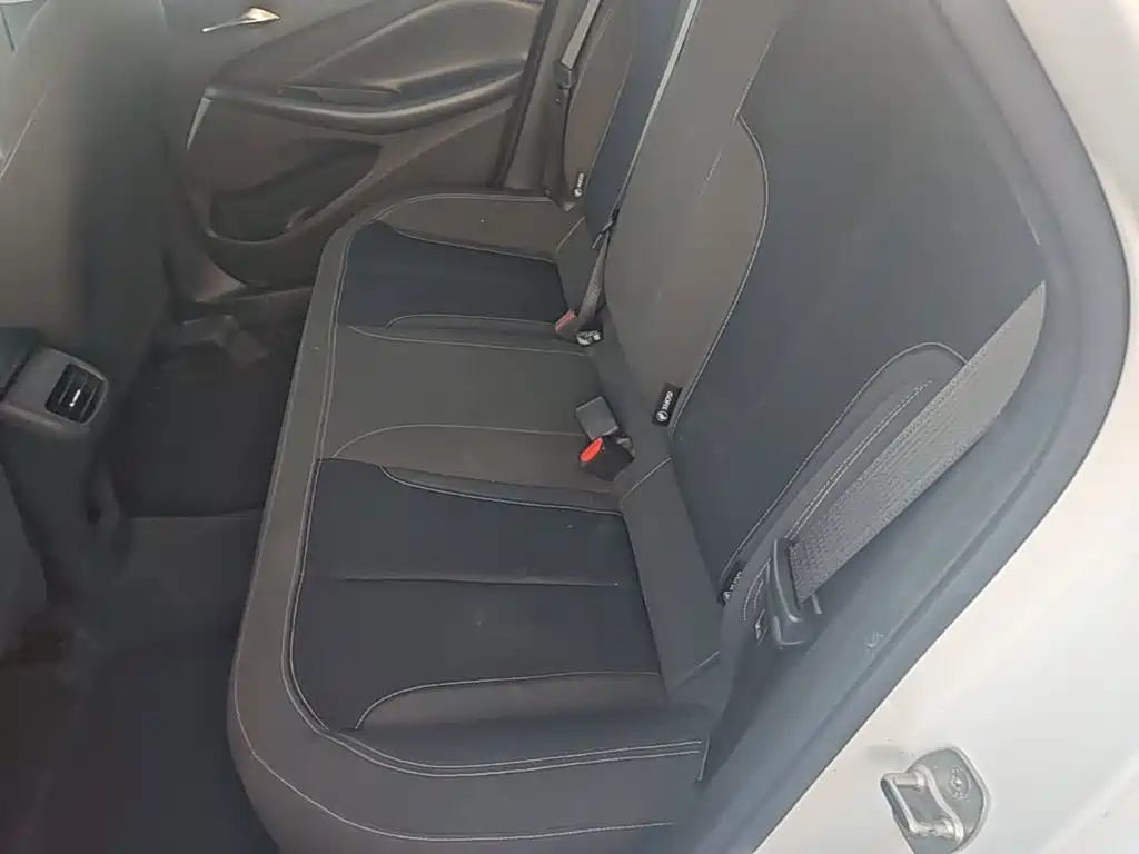 Buick Verano — миниатюра 17