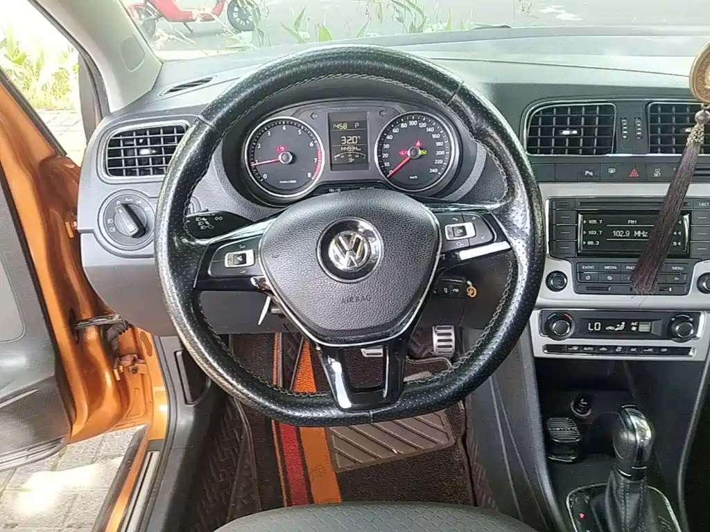 Volkswagen Polo — миниатюра 11