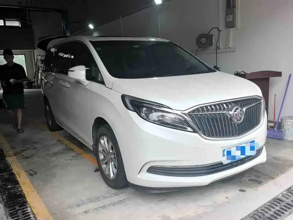 Buick GL8 — миниатюра 3