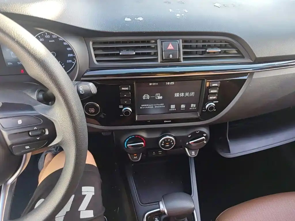 Kia KX Cross — миниатюра 18