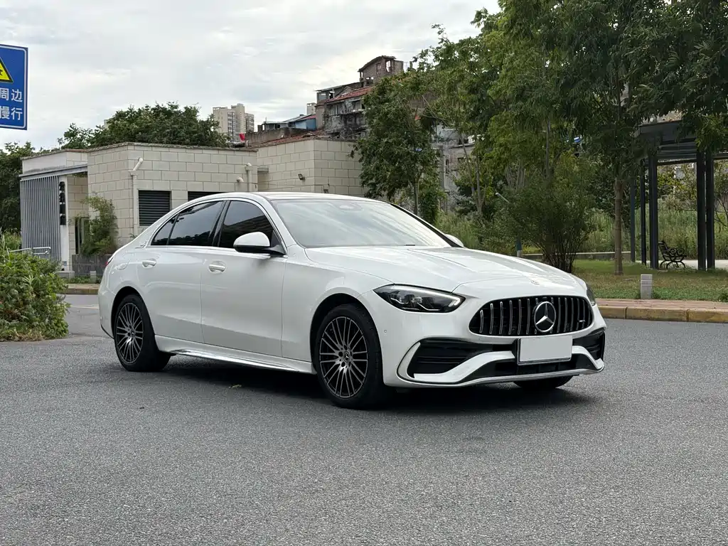 Mercedes-Benz C-Class — миниатюра 3