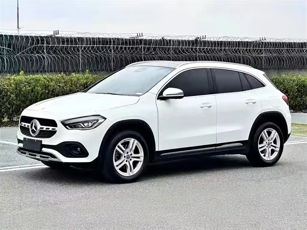 Mercedes-Benz GLA 2020