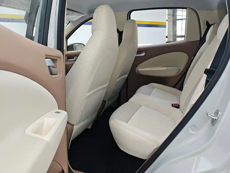 Wuling MINIEV — миниатюра 11