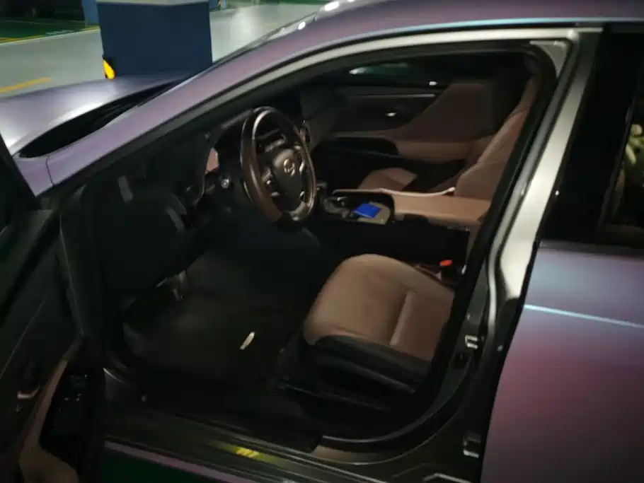 Lexus ES — миниатюра 9