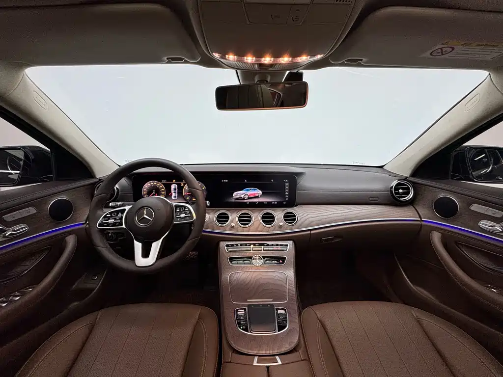 Mercedes-Benz E-Class — миниатюра 12