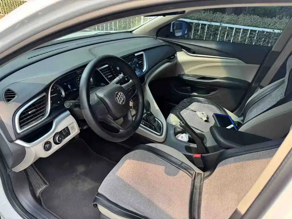 Buick Excelle — миниатюра 7