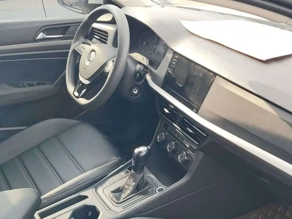 Volkswagen Lavida — миниатюра 4