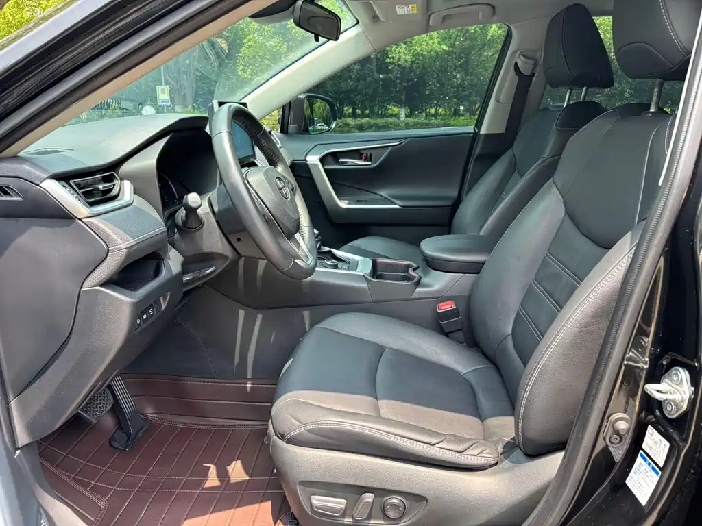 Toyota RAV4 2021 2.5L E-CVT Elite PLUS