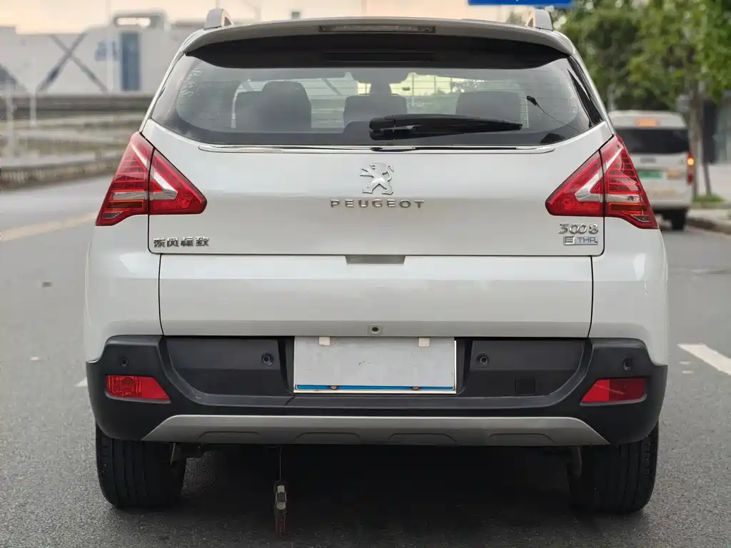 PEUGEOT  3008