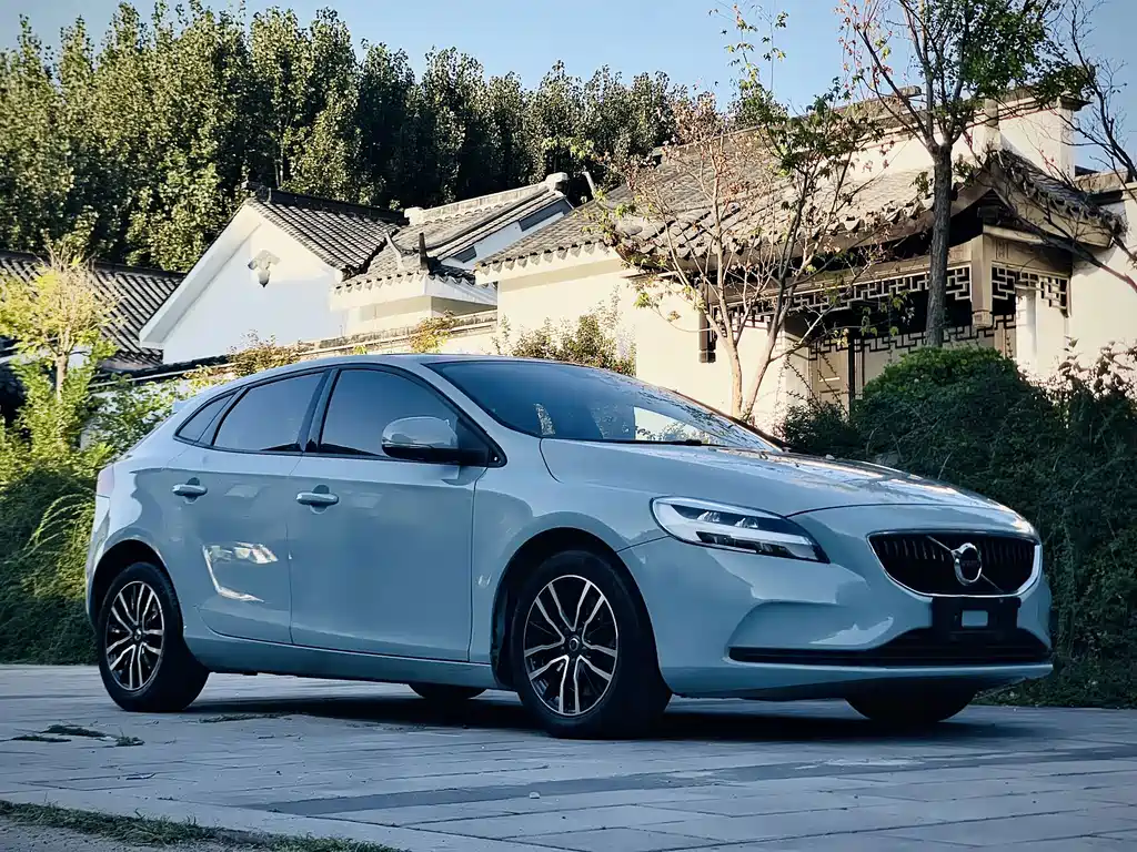 Volvo V40 — миниатюра 3