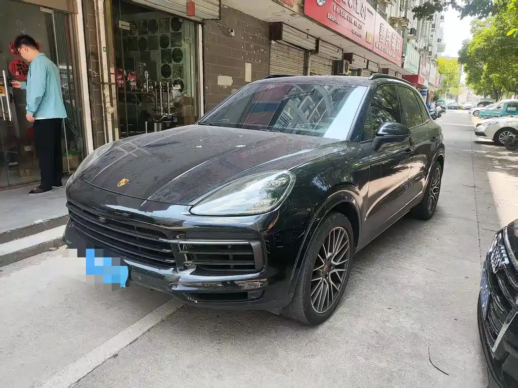 Porsche Cayenne 2021