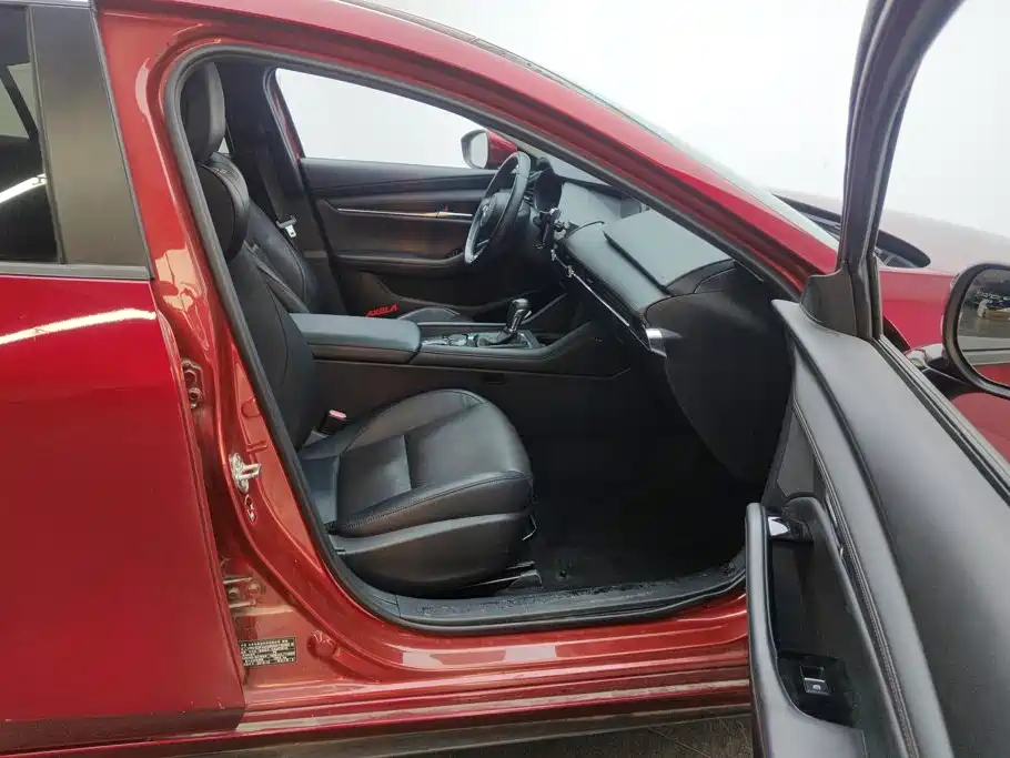 Mazda 3 Axela — миниатюра 8