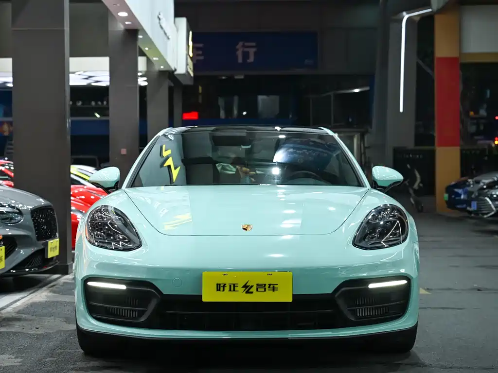 Porsche Panamera 2024