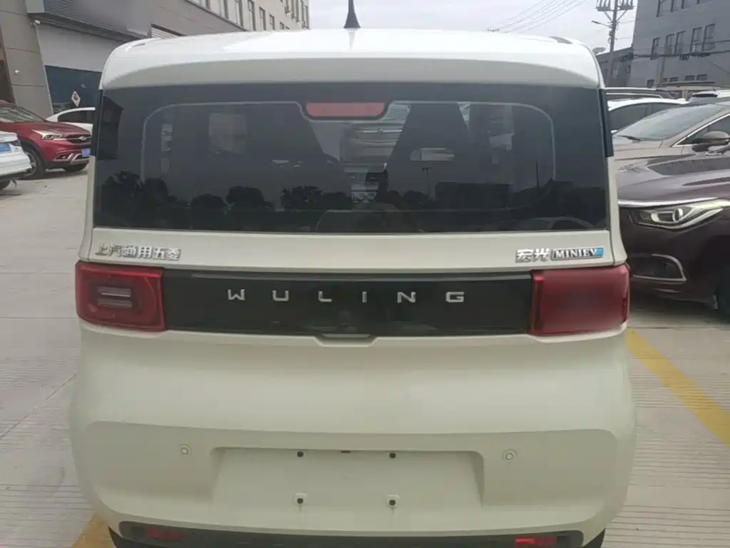 Wuling MINIEV — миниатюра 6