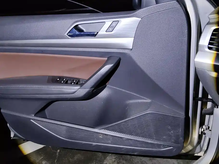 Volkswagen Lavida — миниатюра 7