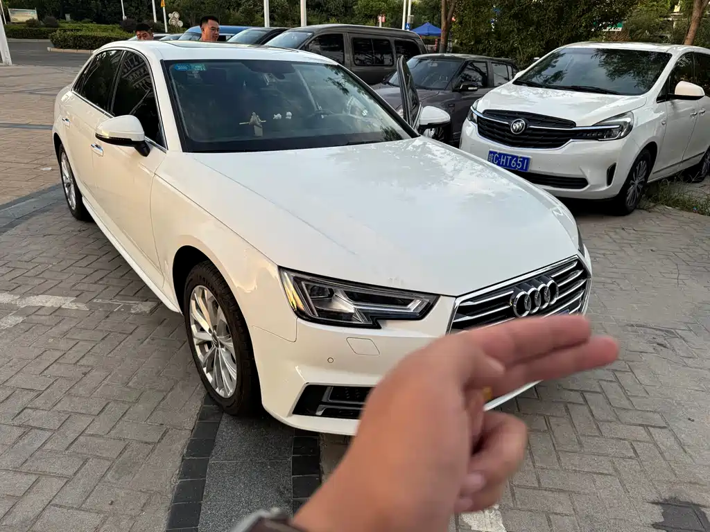 Audi A4L — миниатюра 2