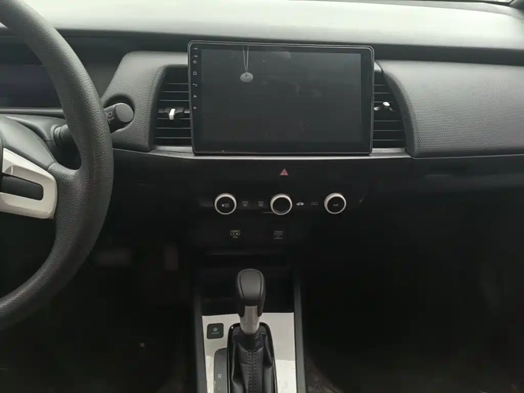 Honda Fit — миниатюра 13