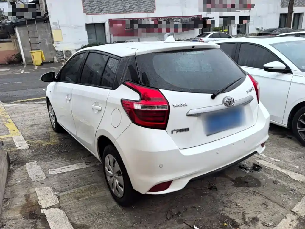 Toyota Yaris L — миниатюра 5