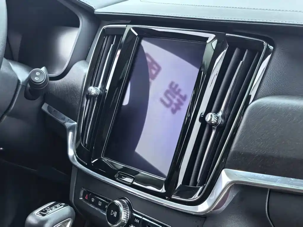 Volvo V90 — миниатюра 6