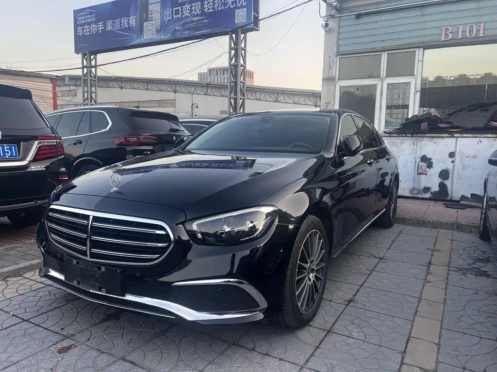 MERCEDES-BENZ E CLASS