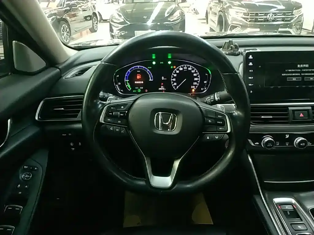 Honda Accord — миниатюра 11