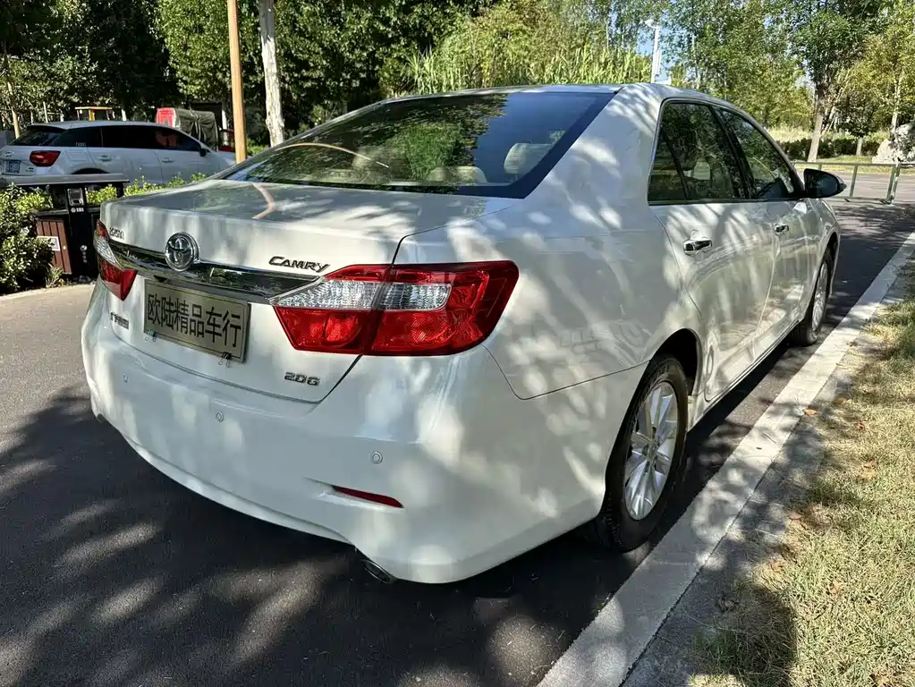 Toyota Camry — миниатюра 15