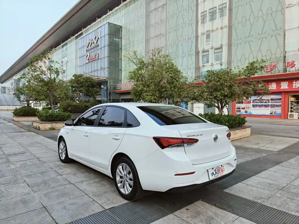 Buick Excelle — миниатюра 6