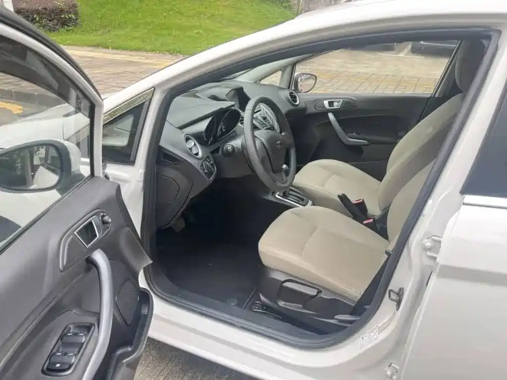 Ford Fiesta — миниатюра 5