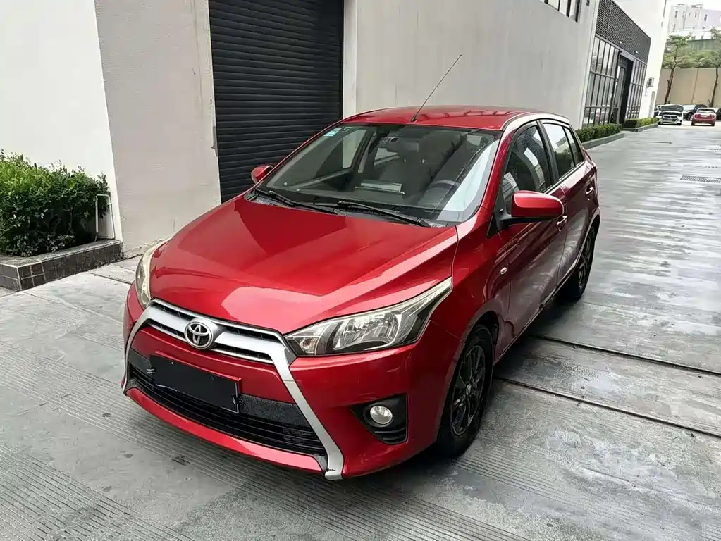 Toyota Yaris L 2014