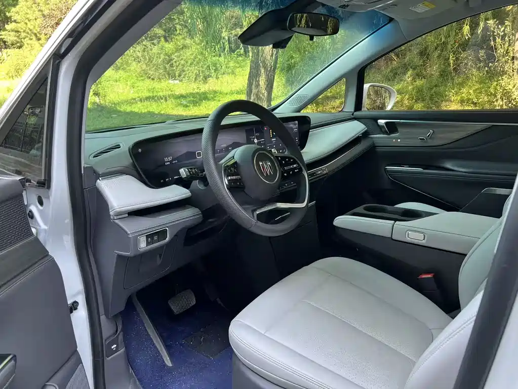 Buick GL8 2025 Smart