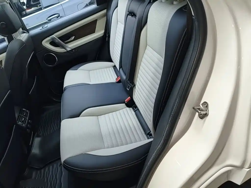 Land Rover Discovery Sport Hybrid — миниатюра 17