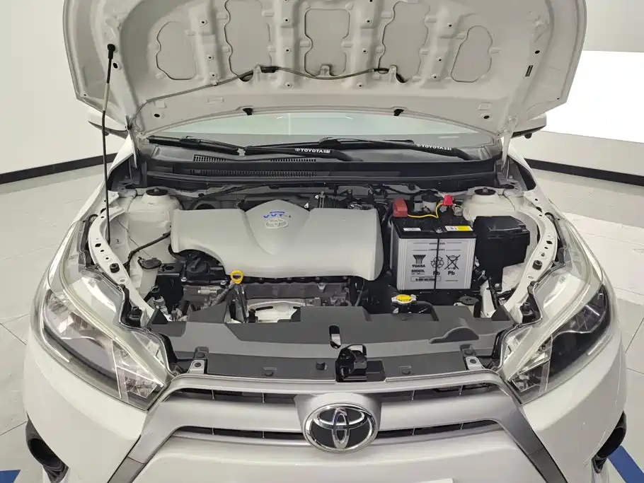 Toyota Yaris L — миниатюра 10