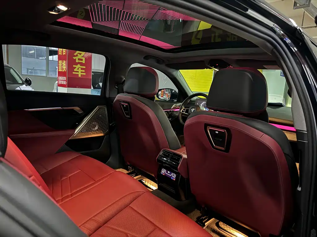 BMW 5 Series — миниатюра 10