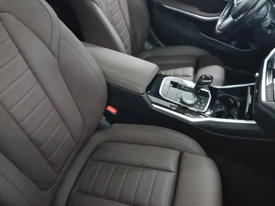 BMW 3 Series — миниатюра 8