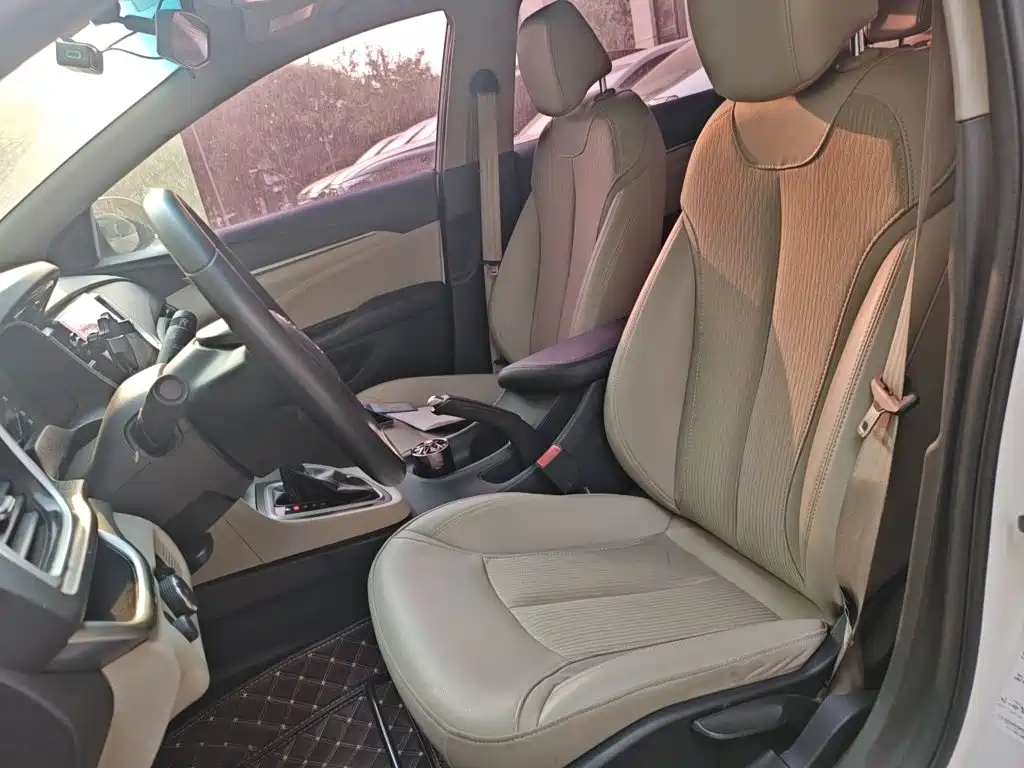 Buick Excelle — миниатюра 11
