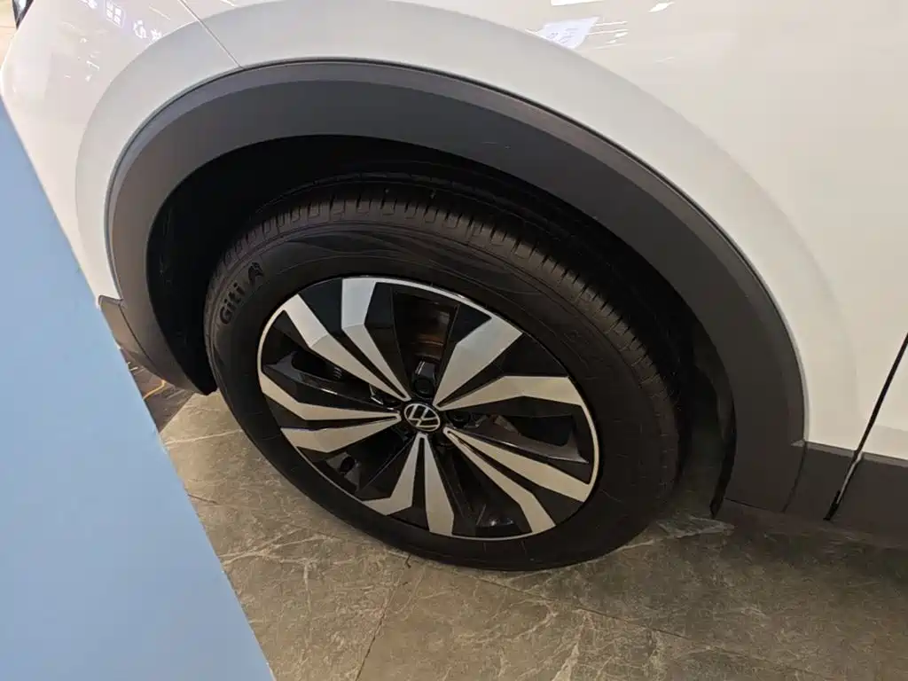 Volkswagen Tharu — миниатюра 23