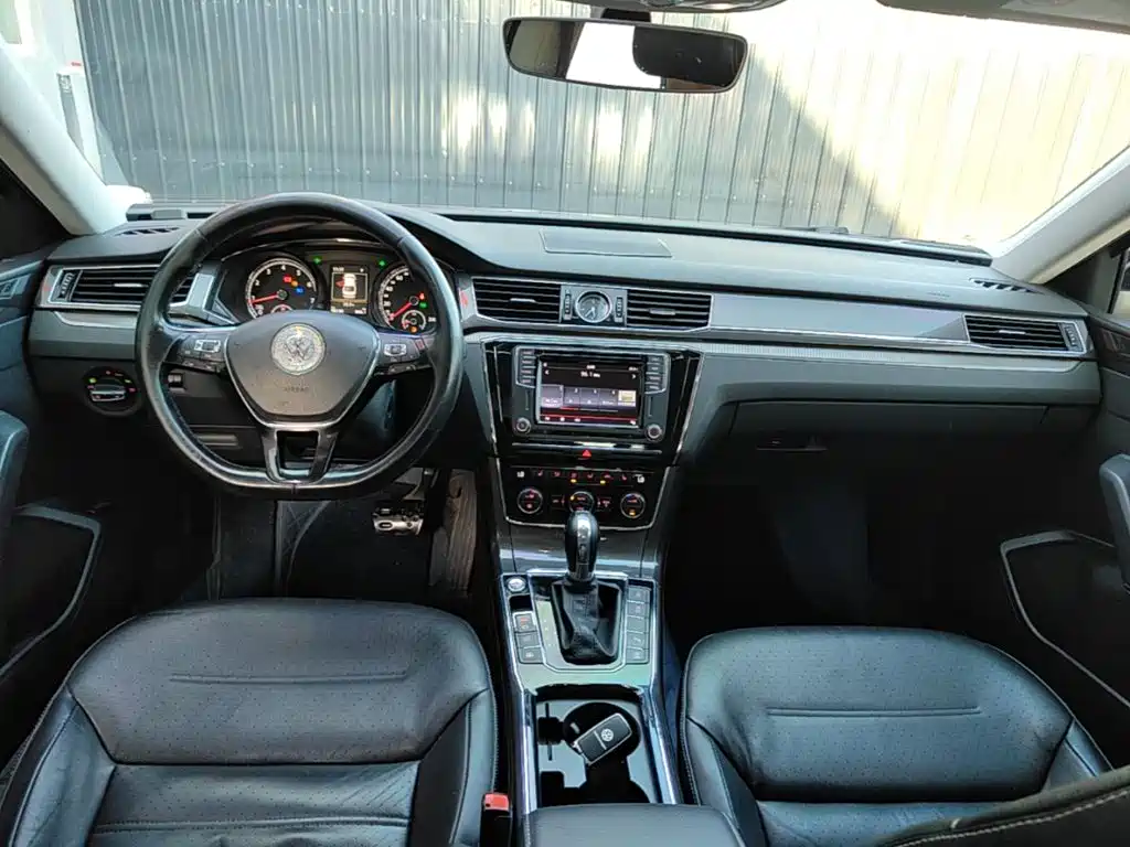Volkswagen Passat — миниатюра 10