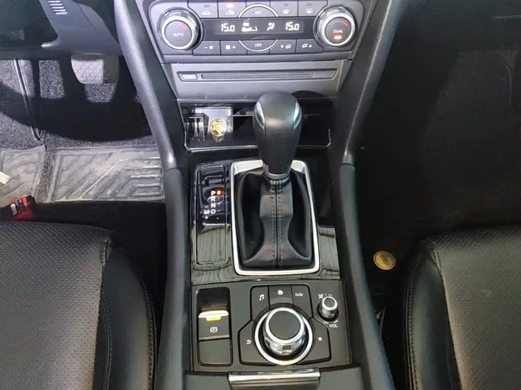 Mazda 3 Axela — миниатюра 14