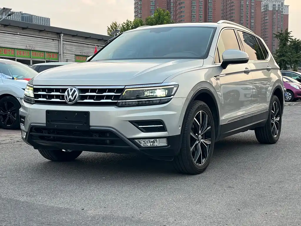 Volkswagen Tiguan L