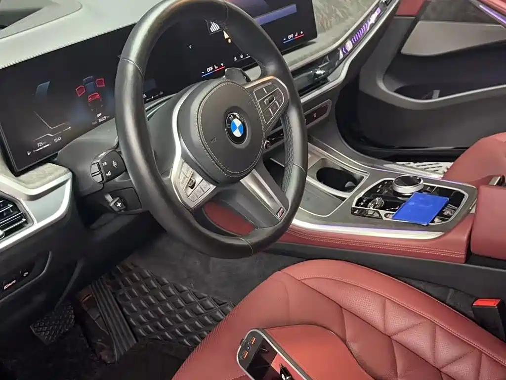 BMW X5 2023 xDrive 30Li Premium M Sport