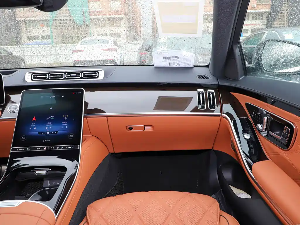 Mercedes-Benz S-Class — миниатюра 7