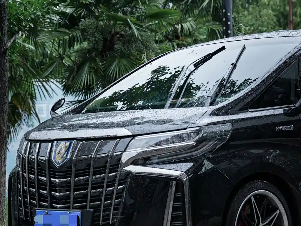 Toyota Alphard 2023