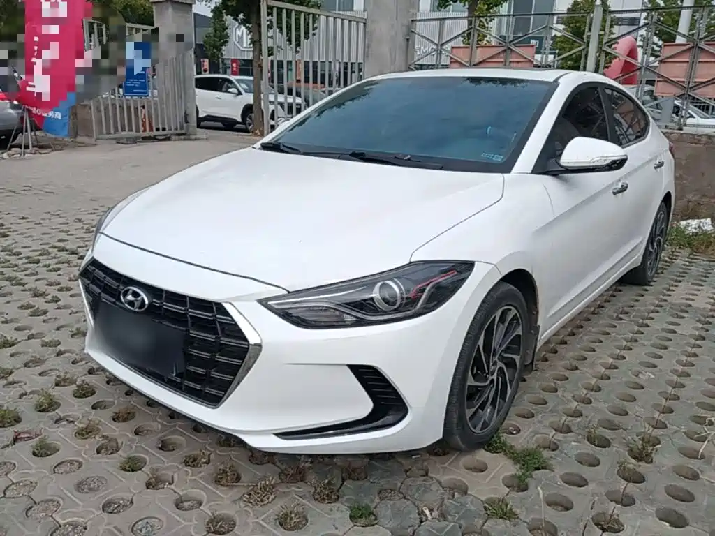 Hyundai Elantra — миниатюра 2